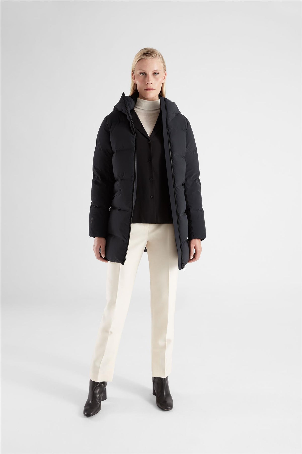 W Thundra Parka