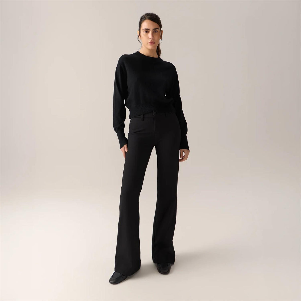 SILVIA LOIS