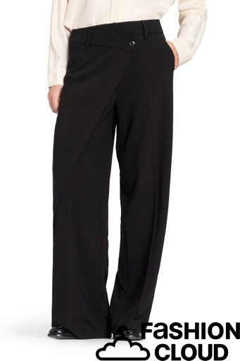 Anais wrap front